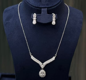 Elite V-Shape Sparkle Set