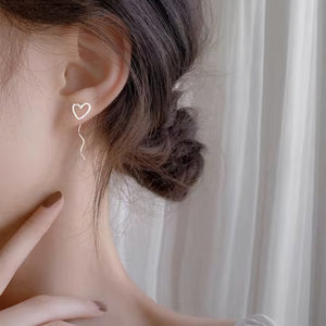 Silver Wavy Heart Thread Earrings